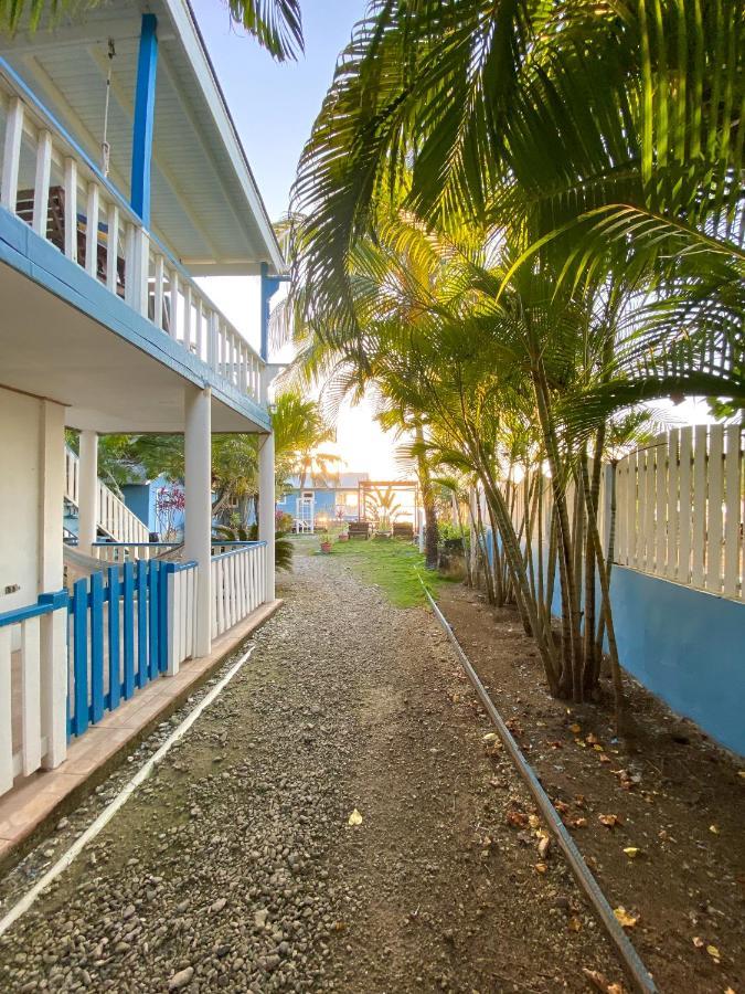 The Odyssey Resort Utila Bagian luar foto