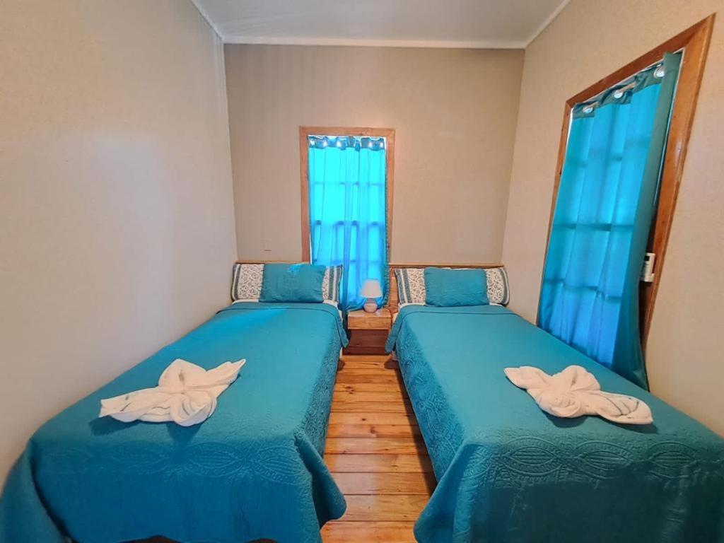 The Odyssey Resort Utila Bagian luar foto